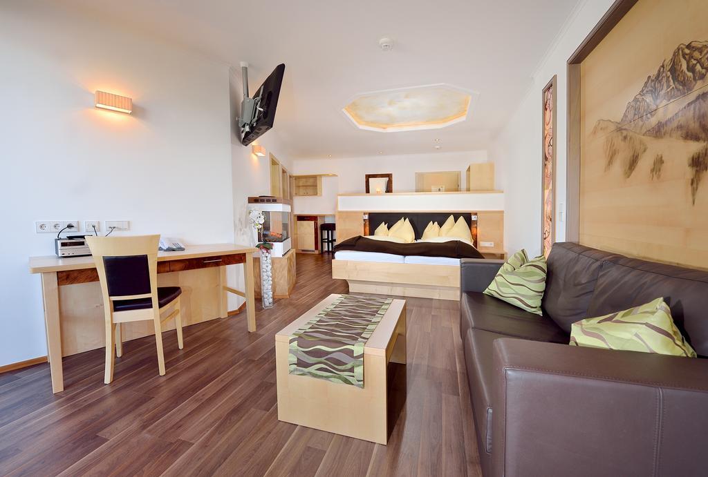 Hotel Gartnerkofel ซอนเนนอัลเพอ นัสส์เฟลด์ ภายนอก รูปภาพ